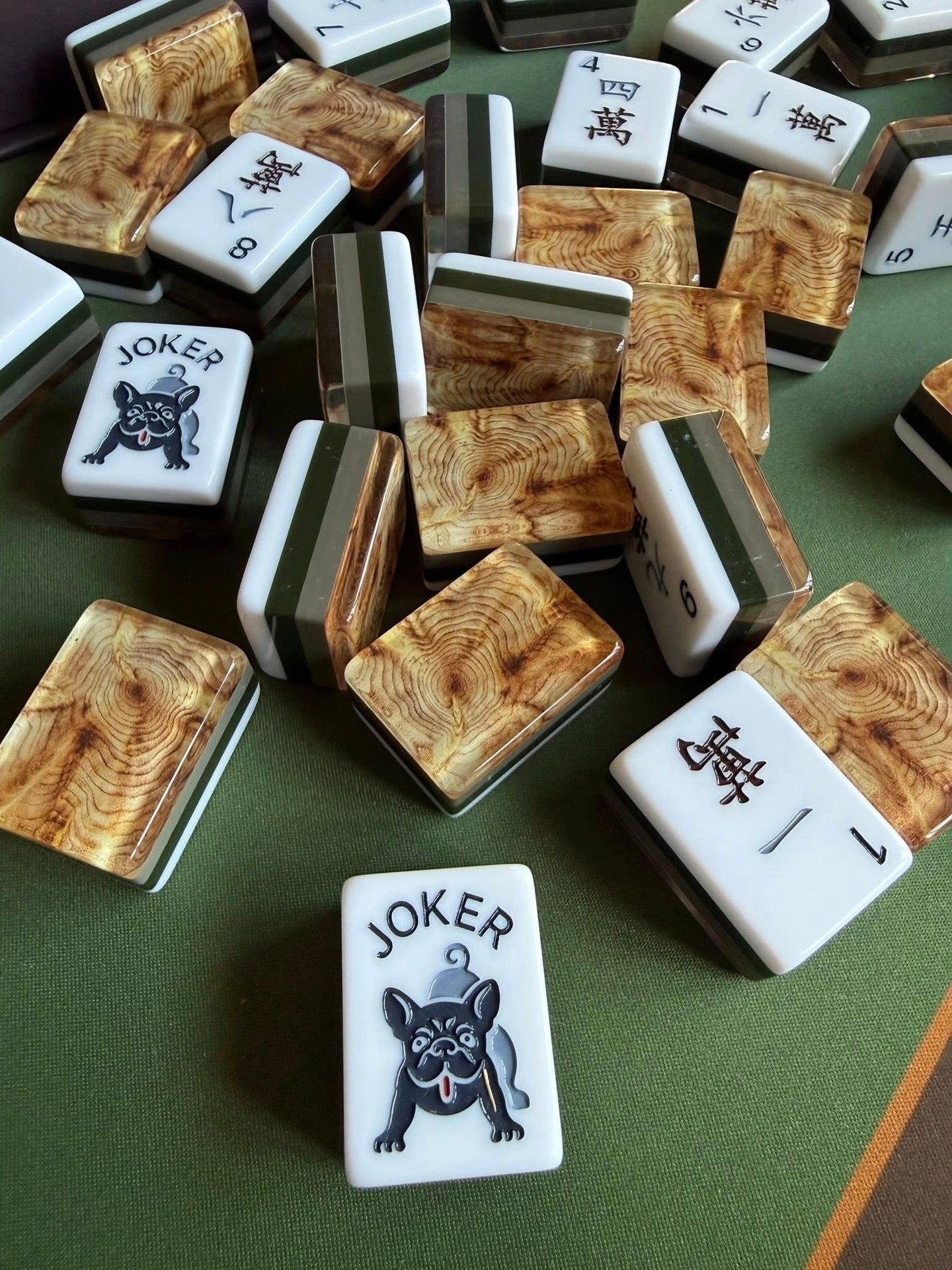 Frenchie Luxury American Mahjong Set - French Bulldog Jokers & Amber Woodgrain Backs, 160-Tile Complete Kit